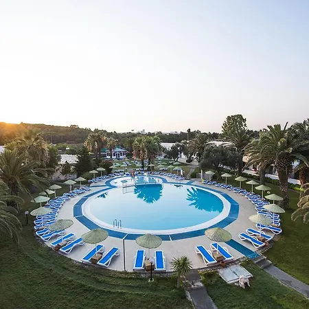 Ξενοδοχείο με διαμερίσματα Altin Yunus Apart Beach Plus