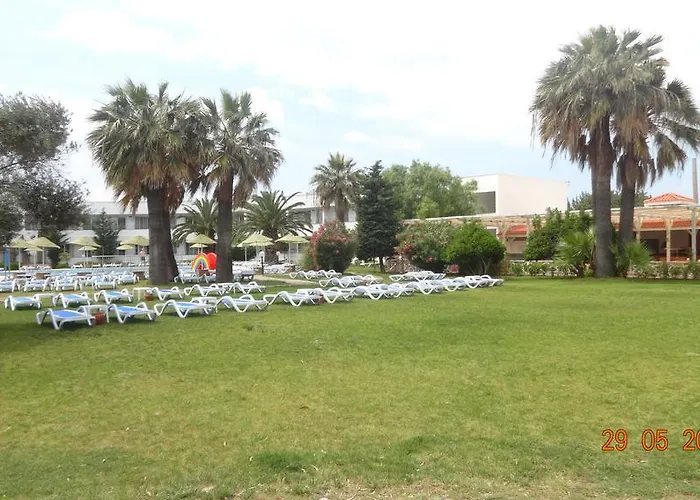 شقة فندقية Altin Yunus Apart Beach Plus 4*