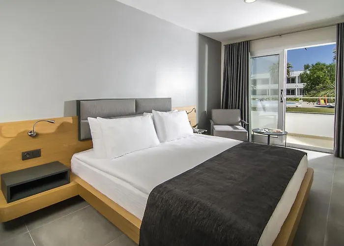 Altin Yunus Apart Beach Plus